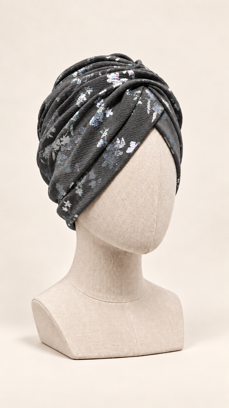 Turbante Zahra con fantasia floreale argentata – Pronto da indossare