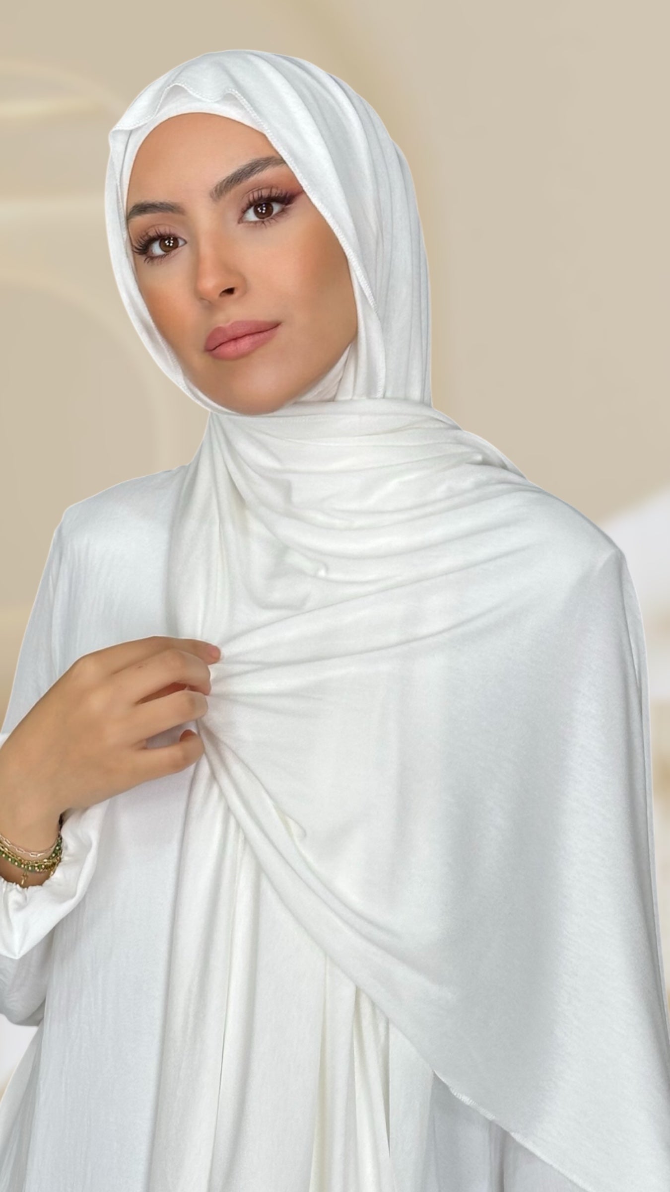 Hijab Jersey bianco panna-orlo Flatlock