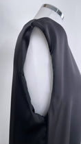 Load image into Gallery viewer, Sotto abaya, nera, Hijab Paradise, smanicato
