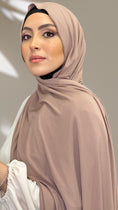 Load image into Gallery viewer, Hijab Jersey taupe-Flatlock hem
