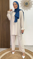 Carica l'immagine nel visualizzatore della galleria, Completo semplice, hijab , tacchi bianchi, Hijab Paradise, donna musulmana, beige
