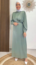 Carica l'immagine nel visualizzatore della galleria, Abito Sleek Verde, lungo, vestito elegante, collana cucita al collo, Hijab Paradise
