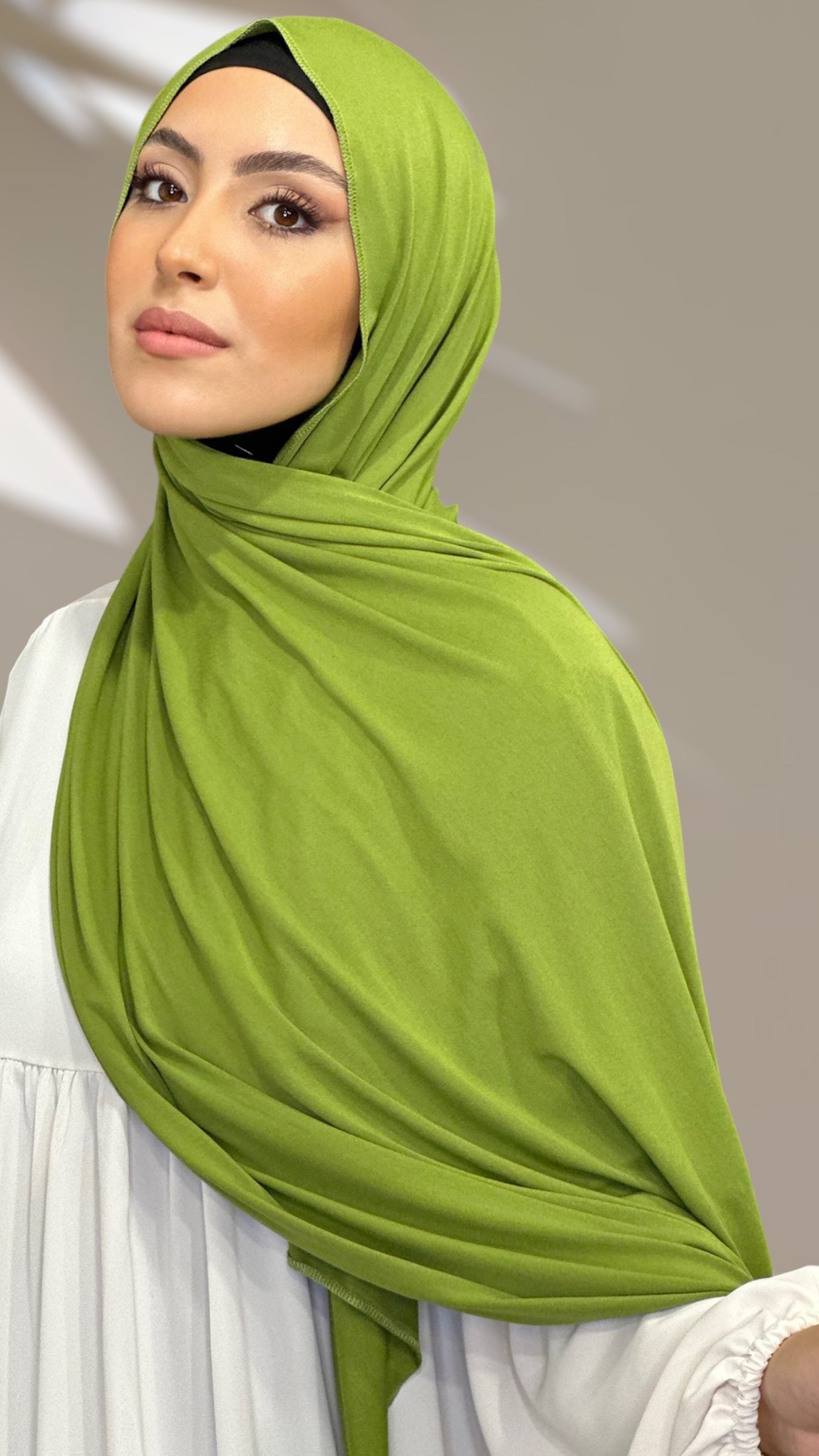 Hijab Jersey verde avocado-orlo Flatlock