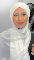 Bild in Galerie-Betrachter laden, Quick Hijab Bianco Panna
