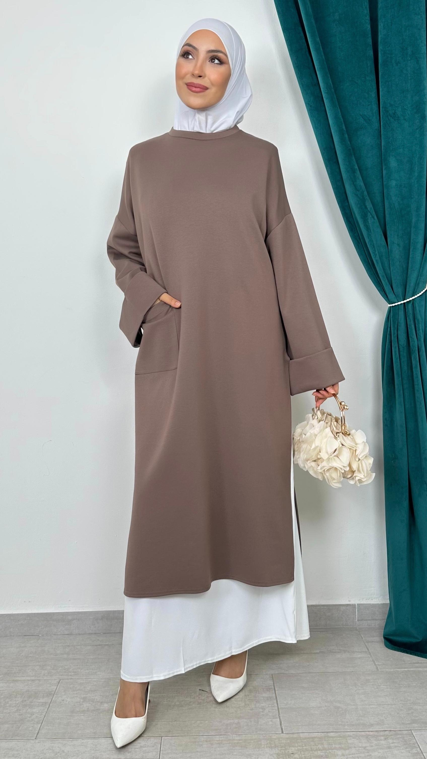 Long sweatshirt with pocket