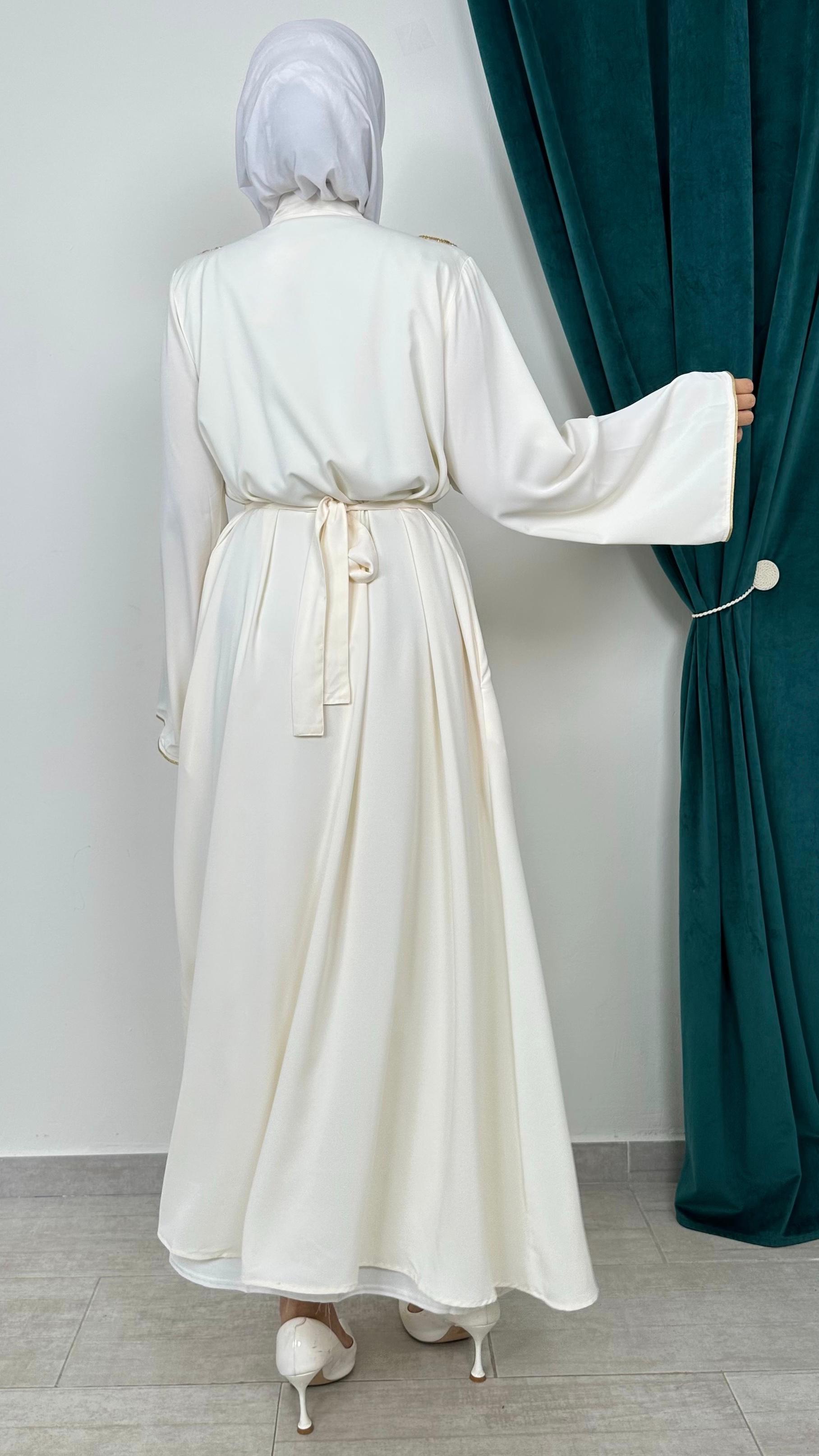 Kimono with gold beads