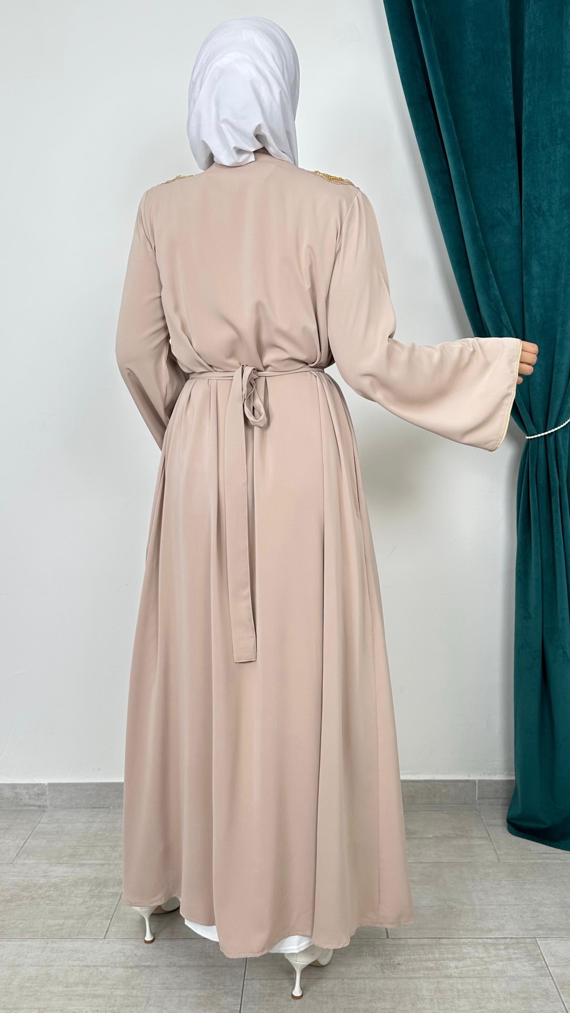 Kimono with gold beads