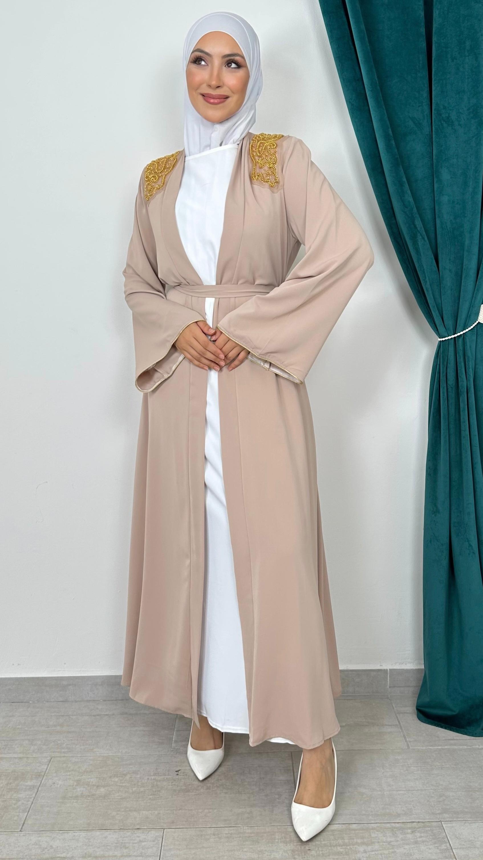 Kimono with gold beads