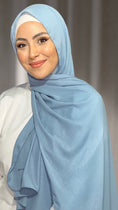 Load image into Gallery viewer, Hijab, chador, velo, turbante, foulard, copricapo, musulmano, islamico, sciarpa, Hijab Glowy Crepe Celeste pastello
