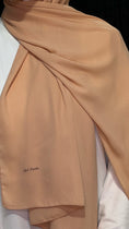 Cargar la imagen en la vista de la galería, Hijab, chador, velo, turbante, foulard, copricapo, musulmano, islamico, sciarpa, Hijab Glowy Crepe Sabbia
