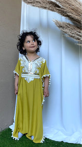 Bambina, ricci, gandora, decorazioni arabeggianti, Hijab Paradise, giallo, sorelle