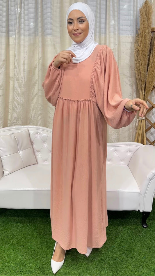 Donna musulmana,vestito largo, maniche palloncino, jersey bianco, tacchi, Hijab Paradise, rosa