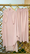 Carica l'immagine nel visualizzatore della galleria, Premium Khimar con gonna - Hijab ParadisePremium Khimar con gonna - Hijab Paradise, abito da preghiarte, gonna, lungo, coprente, sorriso, donna islamica, musulmano, rosa 
