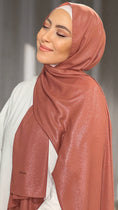 Load image into Gallery viewer, Hijab, chador, velo, turbante, foulard, copricapo, musulmano, islamico, sciarpa, Hijab Glowy Crepe Rubicondo
