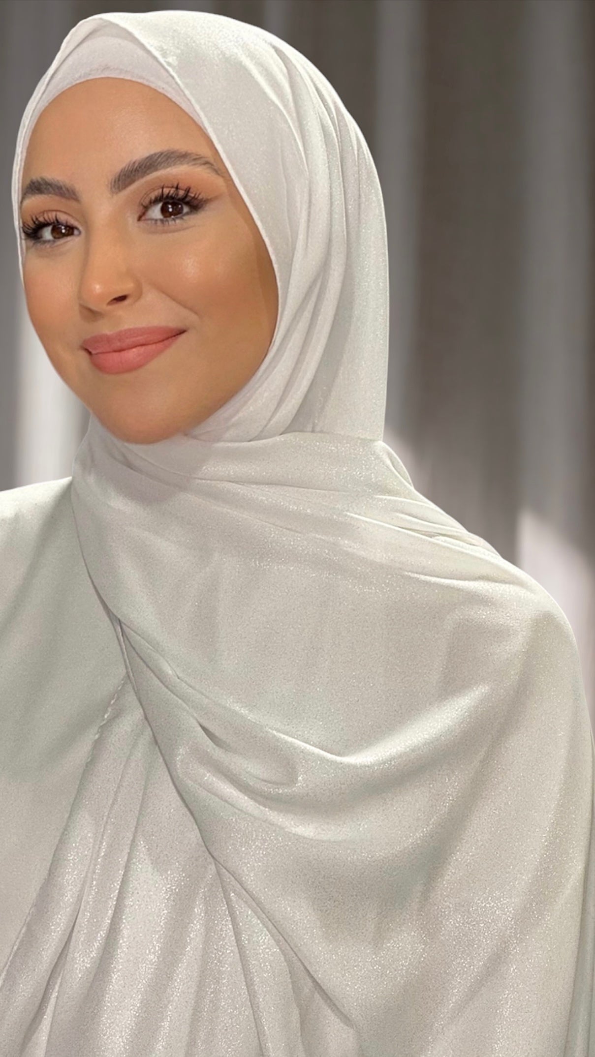 Hijab Glowy Crepe Bianco Panna