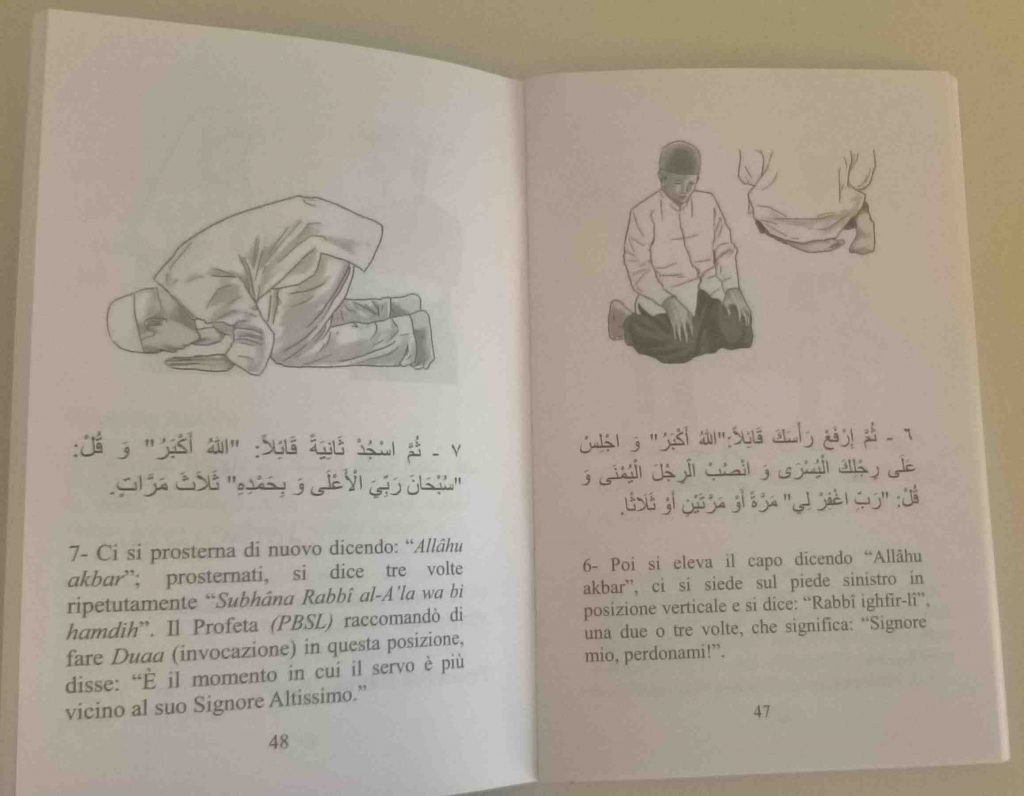 Guida alla preghiera , Insegnamento di orazioni- tallim as salat (italiano/arabo) - Hijab Paradise , libro che ti spiega come si prega, uomo che prega,come pregare